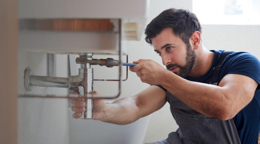 Water heater thermostat replacement in Delphi, IN